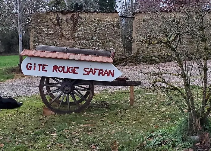 Gite Rouge Safran 3 Etoiles Au Calme